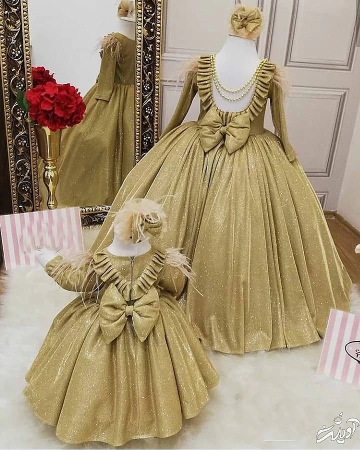 چطور در مهمانی لباس خود را با فرزندتان ست کنید